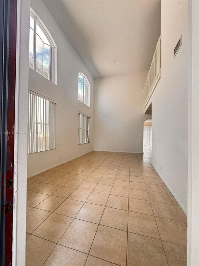 1309 Alicante Ct in Riviera Beach, FL - Foto de edificio - Building Photo
