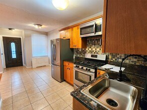 1355 E 99th St in Brooklyn, NY - Building Photo - Building Photo