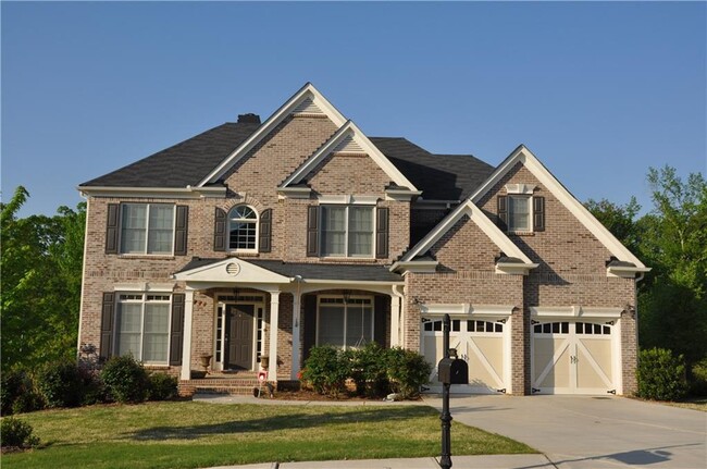 property at 4315 Wykeshire Ct