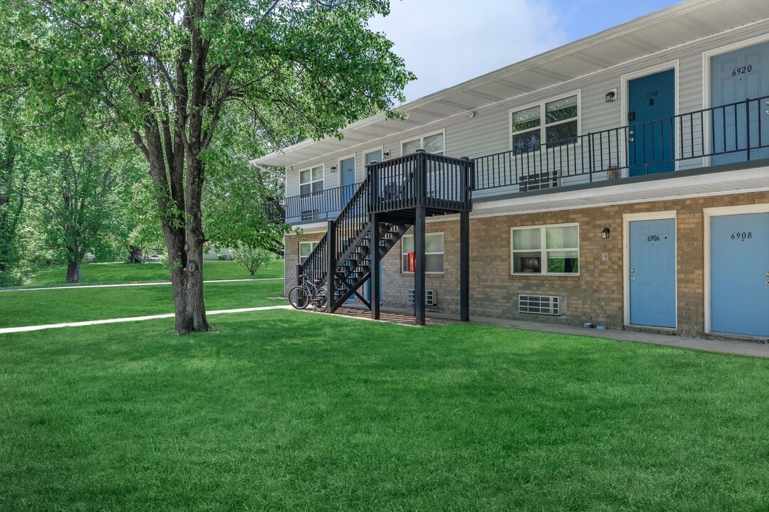 Valoré at Hidden Hills in Evansville, IN - Building Photo