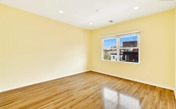 109 Jackson St in Hoboken, NJ - Building Photo - Building Photo