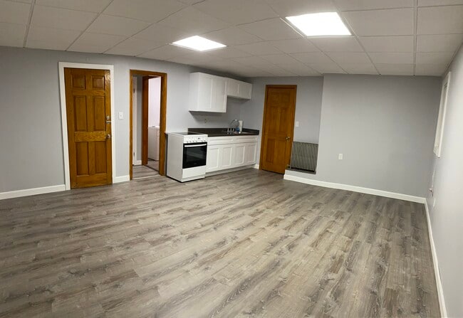 16 Brookside Rd, Unit 6