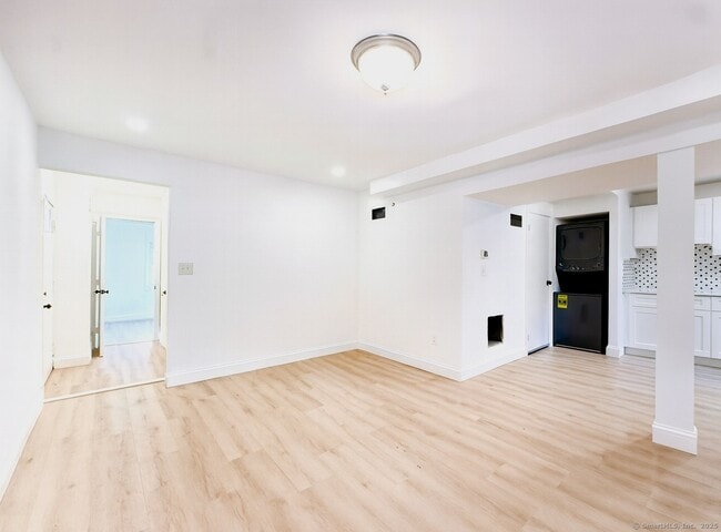 5 Van Buskirk Ave in Stamford, CT - Building Photo - Building Photo