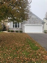 1680 Oakbrooke Ct in Eagan, MN - Building Photo