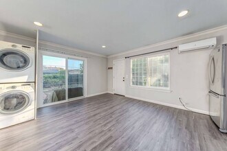3222 S Townsend St in Santa Ana, CA - Building Photo - Building Photo