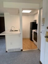 3 The Courtyards, Unit D