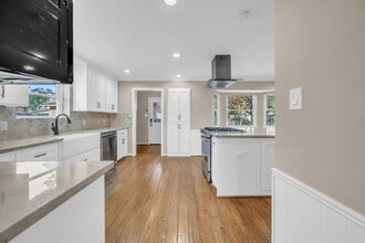 115 Heather Ln in Conroe, TX - Foto de edificio - Building Photo