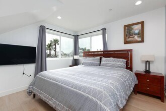 825 Island Ct in San Diego, CA - Building Photo - Building Photo