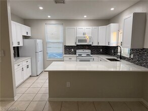 4281 22nd Ave SW in Naples, FL - Building Photo - Building Photo