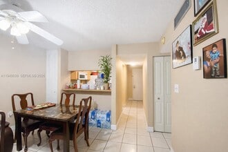 19805 SW 114th Ave in Miami, FL - Building Photo - Building Photo