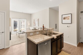 Winchester Reserve Apartments in Canal Winchester, OH - Foto de edificio - Building Photo