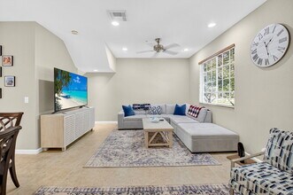 4603 Danson Way in Delray Beach, FL - Foto de edificio - Building Photo