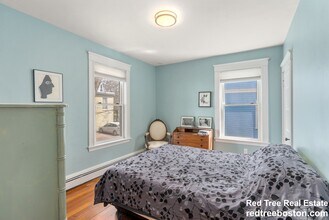 75 Brook St, Unit 1 in Brookline, MA - Building Photo - Building Photo