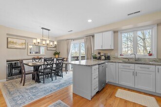 58 Andrew St in Manchester, NH - Building Photo - Building Photo