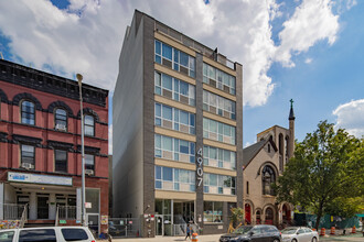 4907 4th Ave in Brooklyn, NY - Foto de edificio - Building Photo