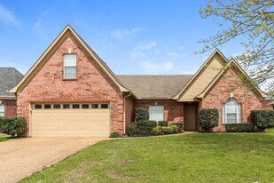 9150 Tahoe Dr in Olive Branch, MS - Building Photo