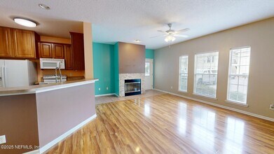 211 Jardin De Mer Pl in Jacksonville Beach, FL - Foto de edificio - Building Photo