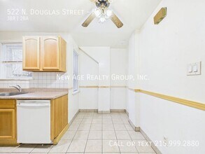 522 N Douglas St in Philadelphia, PA - Building Photo - Building Photo