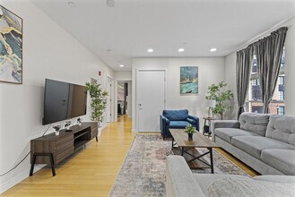 601 Albany St, Unit ID1240294P in Boston, MA - Foto de edificio - Building Photo