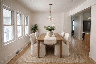 1028 E Meadow Pl in Whitefish Bay, WI - Building Photo - Building Photo