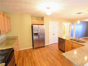42 Mayflower Ct in Cameron, NC - Building Photo - Building Photo