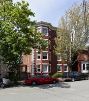 11-13 Grant St Apartments