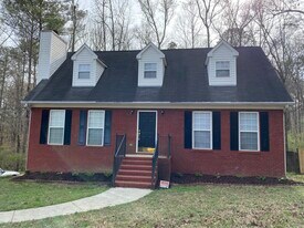40 Papa Ln in Chelsea, AL - Building Photo