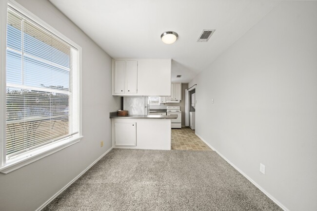 7357-7352 Brace St