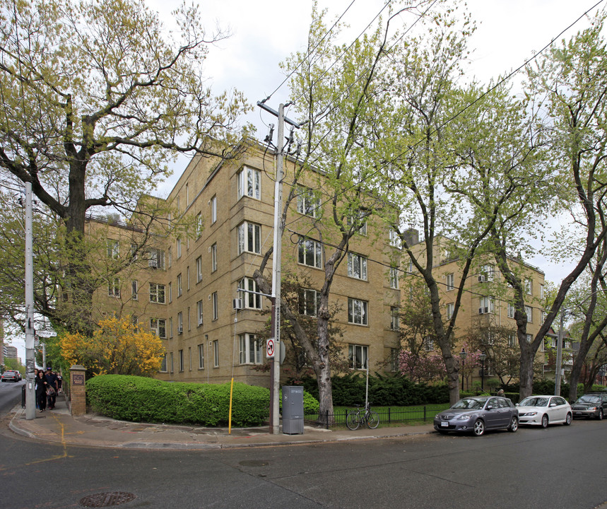 Dorchester Condos in Toronto, ON - Building Photo