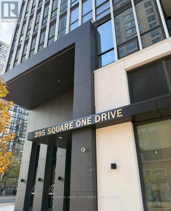395 Square One Dr in Mississauga, ON - Building Photo - Building Photo
