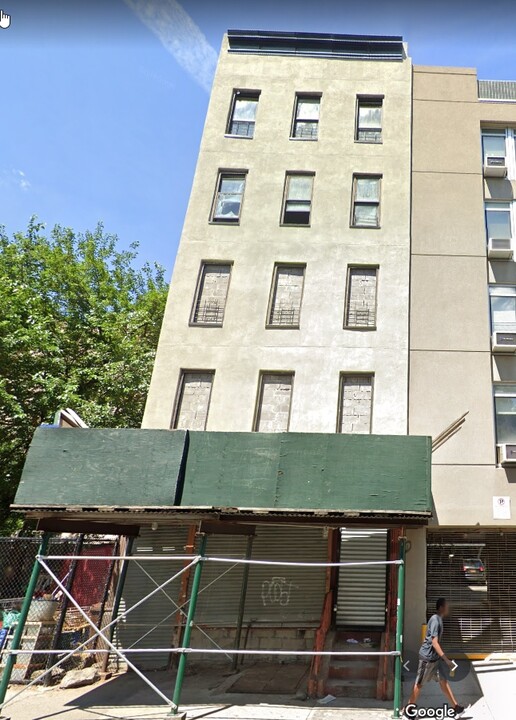 53 E 110th St in New York, NY - Building Photo