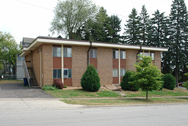 1501 E 1st St in Duluth, MN - Foto de edificio - Building Photo