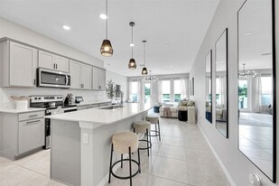 6112 Rancho Ln in Greenacres, FL - Building Photo