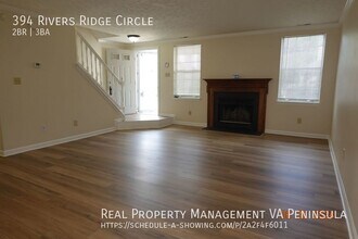 394 Rivers Ridge Cir in Newport News, VA - Foto de edificio - Building Photo