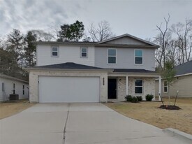 10122 Cerritos dr in Cut And Shoot, TX - Building Photo