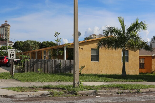 509 O St in West Palm Beach, FL - Foto de edificio - Building Photo