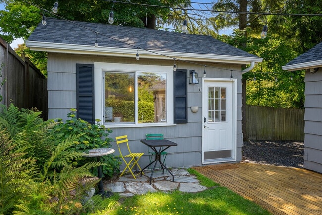 8725 29th Ave NW in Seattle, WA - Building Photo - Building Photo