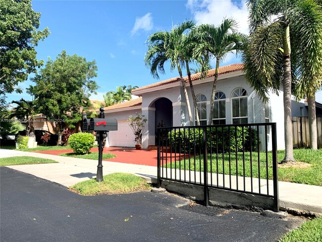 15963 SW 63rd Ter in Miami, FL - Building Photo - Building Photo