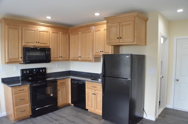 563 Burritt St, Unit 1N