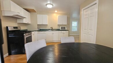22 Ward St in Burlington, VT - Building Photo - Building Photo
