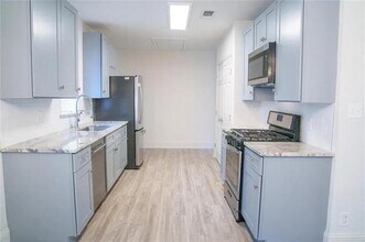 1026 Rockwood St in Dallas, TX - Building Photo - Building Photo