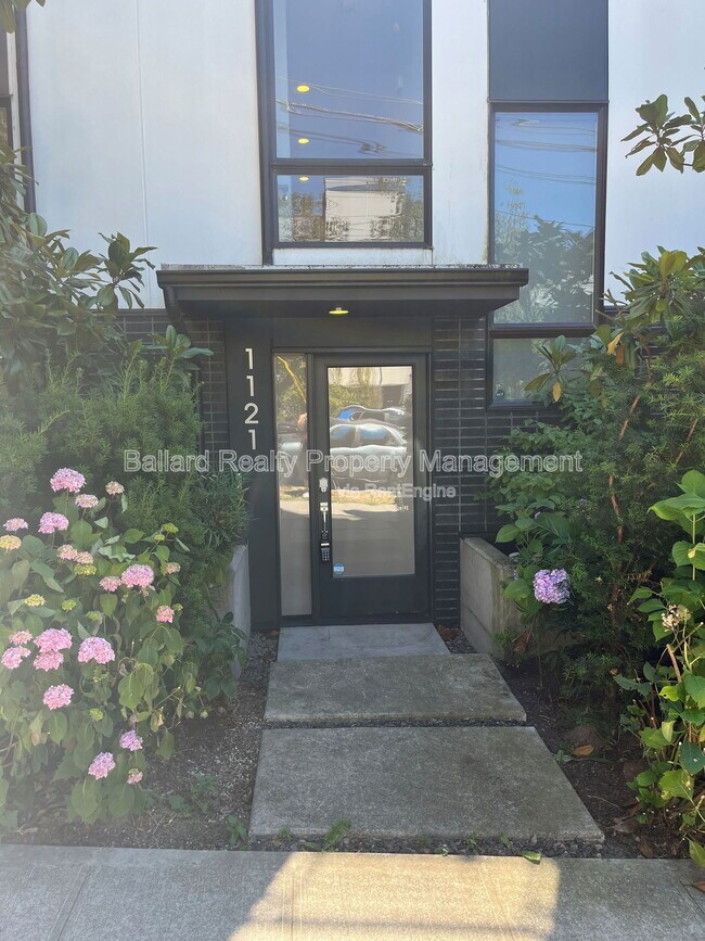 1121 E Howell St in Seattle, WA - Building Photo - Building Photo