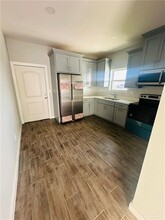912 W Kohala Ave, Unit 1,2,3,4 in Alton, TX - Building Photo - Building Photo
