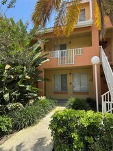 905 Coral Club Dr in Coral Springs, FL - Building Photo - Building Photo