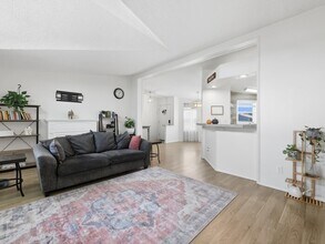 4735 Adrienne Dr in Colorado Springs, CO - Foto de edificio - Building Photo