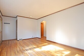 8200 1st Ave S in Minneapolis, MN - Building Photo - Building Photo