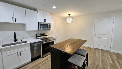 8655 N Loop Blvd in California City, CA - Building Photo - Building Photo