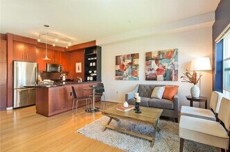 1026 NE 65th St in Seattle, WA - Building Photo - Building Photo