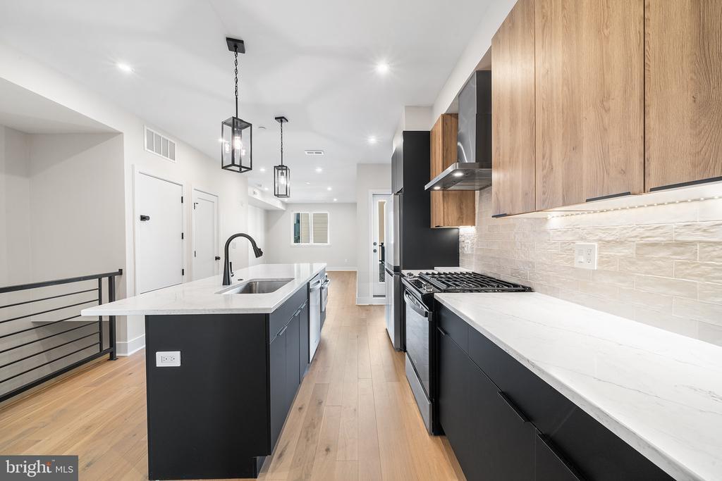 315 W Berks St in Philadelphia, PA - Building Photo