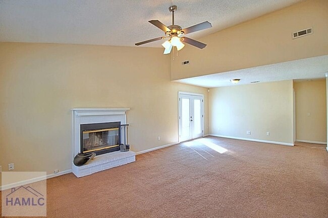 664 Windward Dr in Hinesville, GA - Foto de edificio - Building Photo